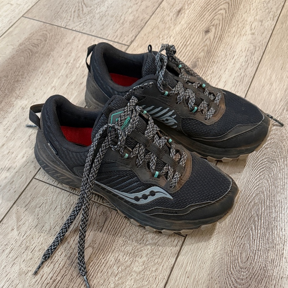 Saucony Black Trail Sneakers with Teal Accents